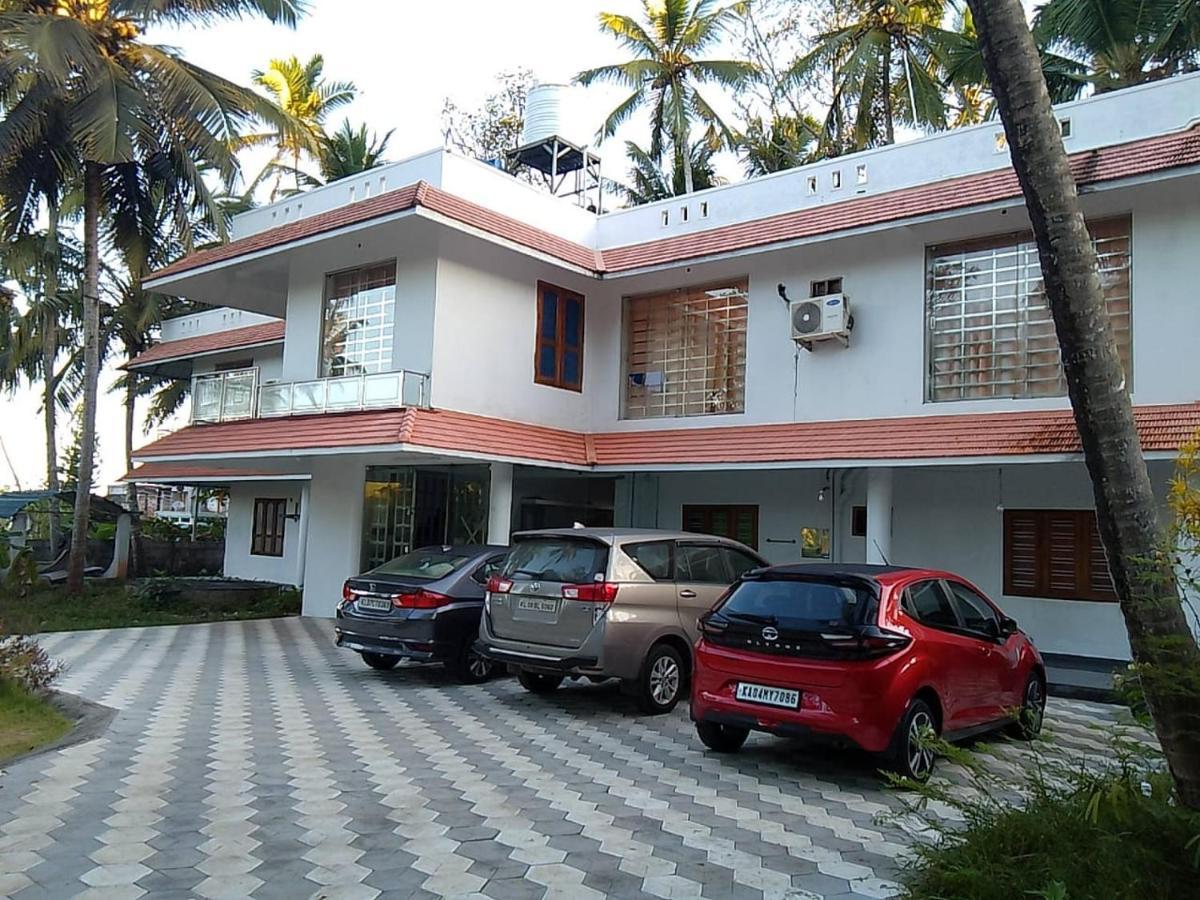Somatheertham Resort Thiruvananthapuram Exteriör bild